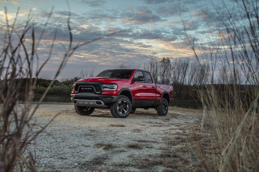  Dodge Ram 1500 Rebel Quad Cab (DT) 2018 года  (фото 1 из 36)